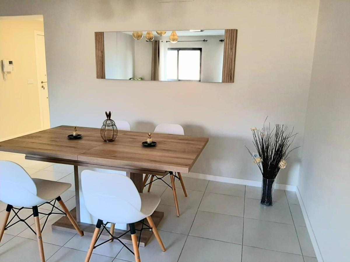 Apartment With Pool In منديلو المظهر الخارجي الصورة